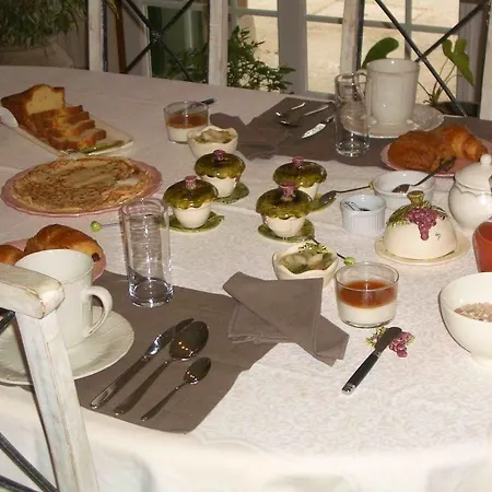 Les Hauts Du Val - D'hotes Paris