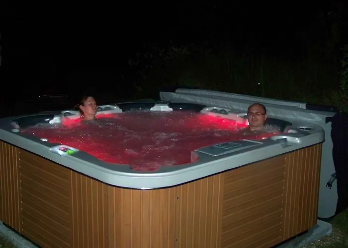 Les Hauts Du Val - D'hotes Hotel 3*